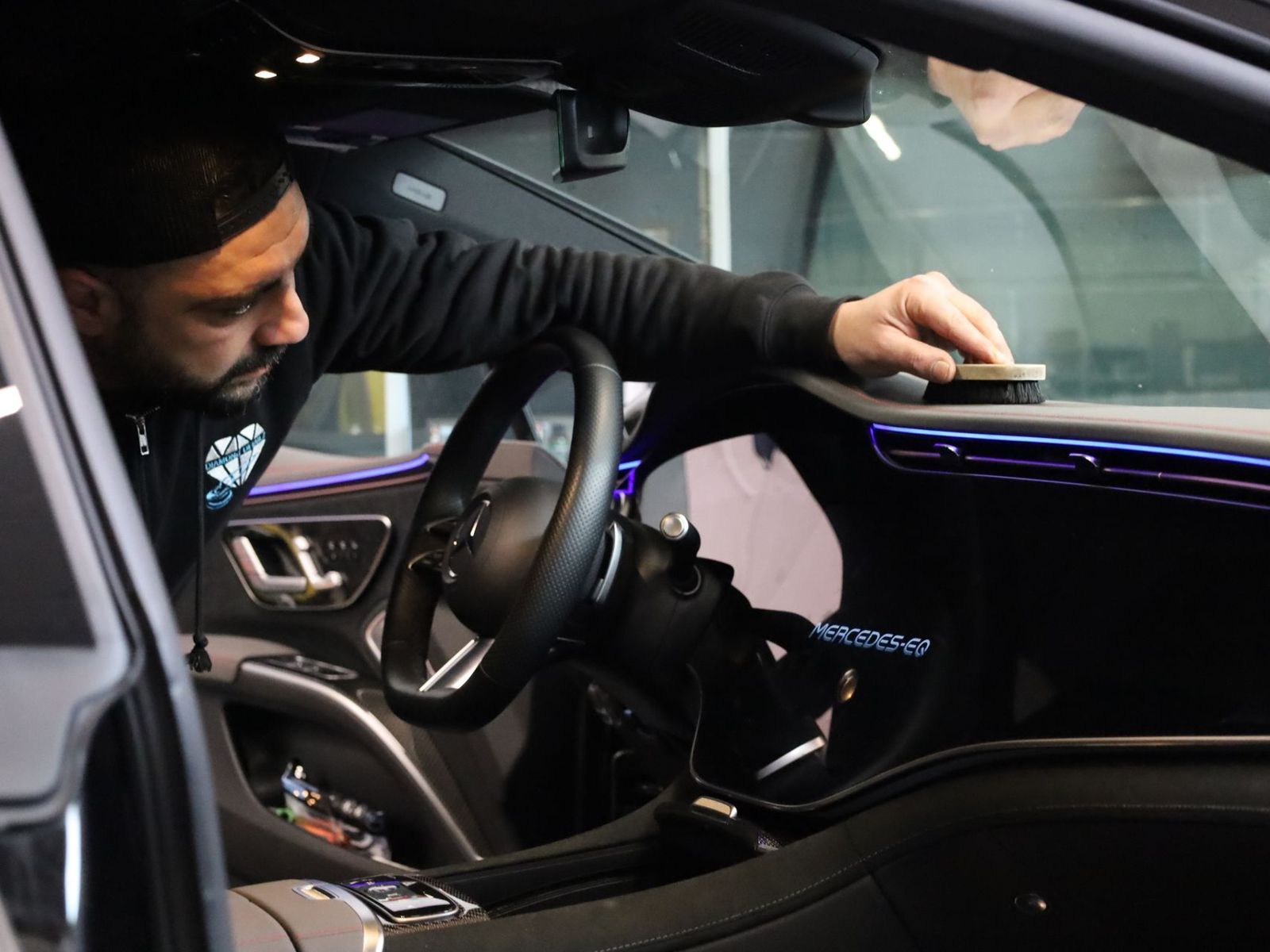 Dashboard detailing