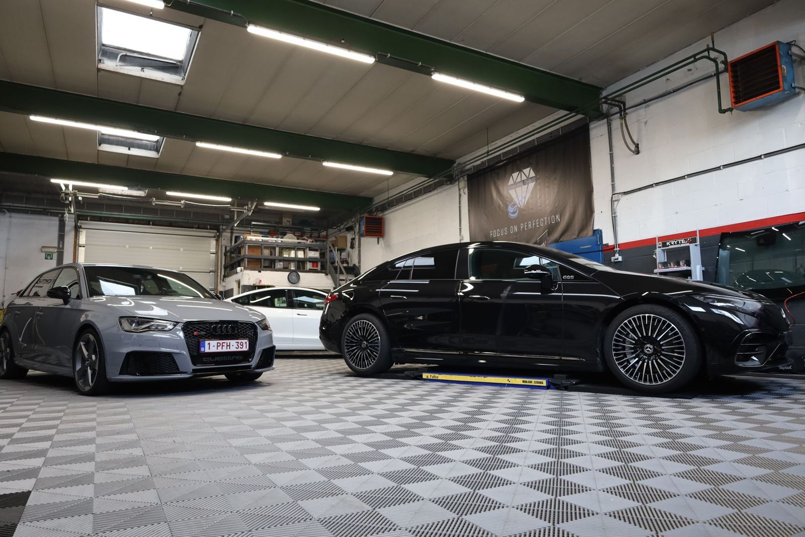 Workshop Diamond Detailz